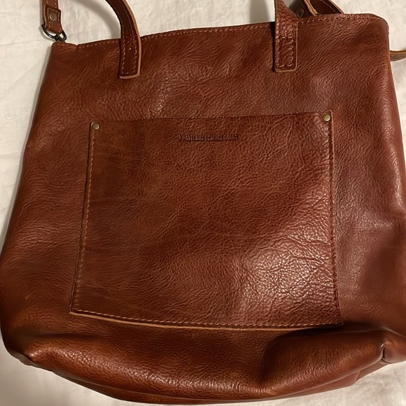 Portland leather crossbody tote - Picture 6 of 12